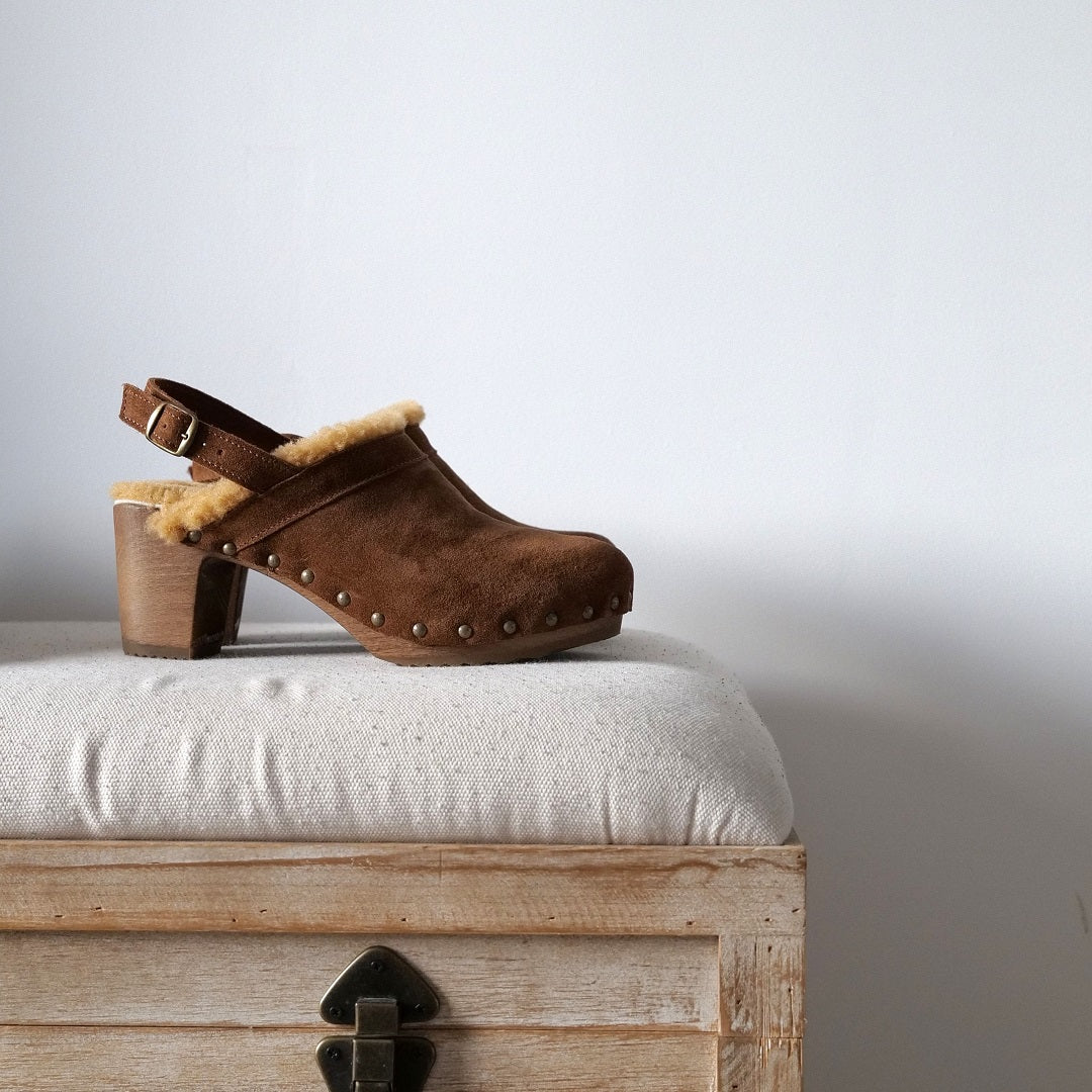Carline clogs