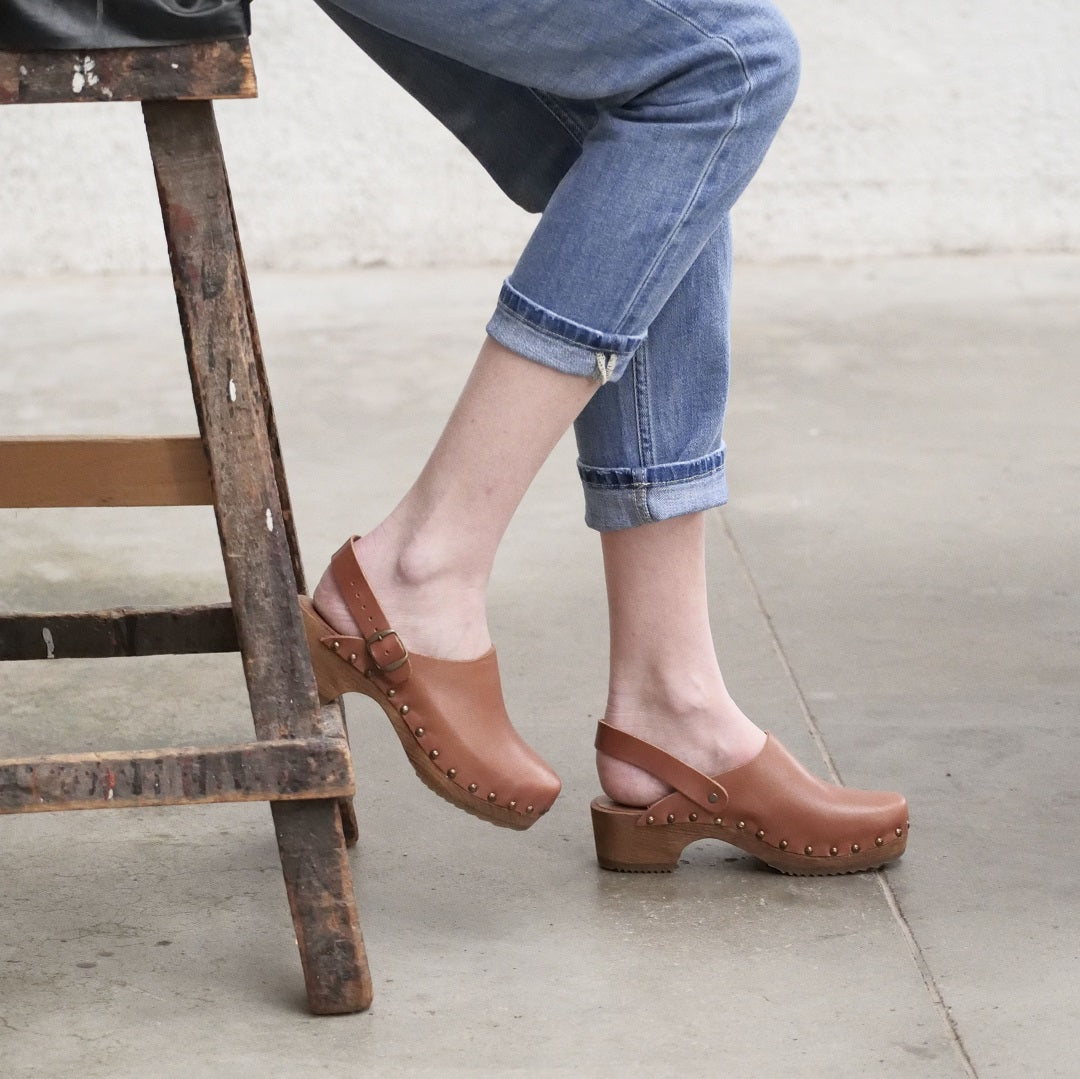 Cerise clogs
