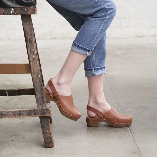 Cerise clogs