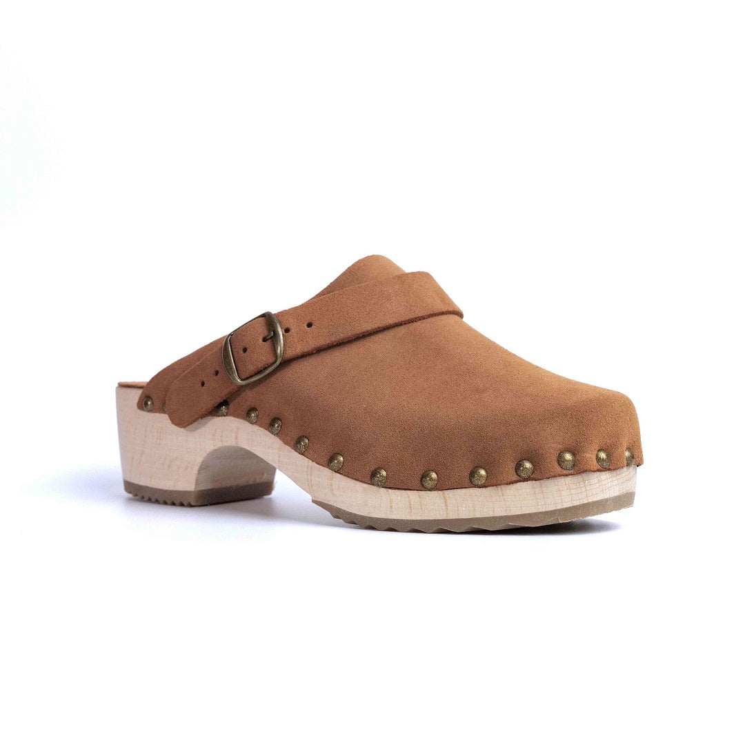 Cerise clogs