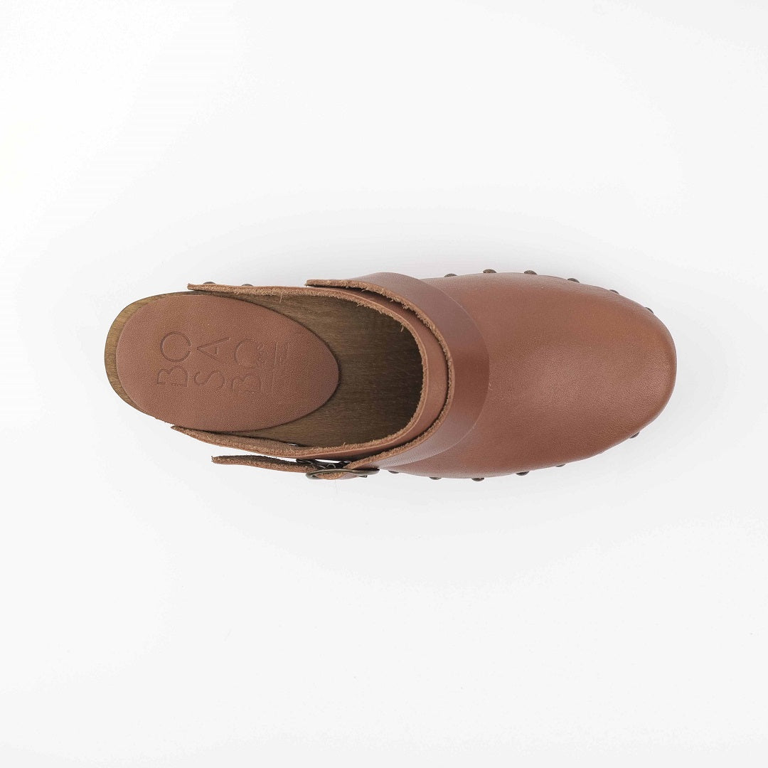 Cerise clogs