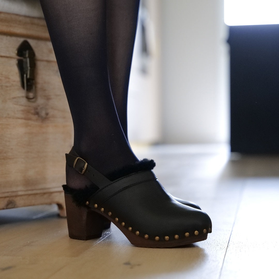 Carline clogs