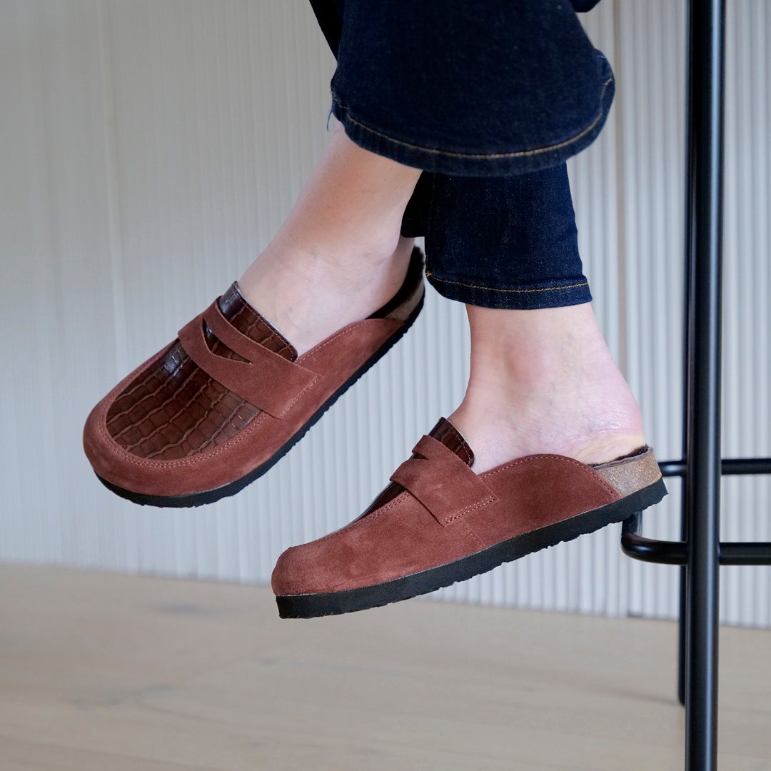 Lauren clogs